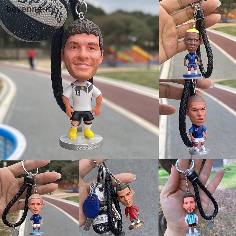 Beyen 1PC Boneka Pemain Bola Figure Gantungan Kunci Mini Kartun Kerajinan Football Star ID