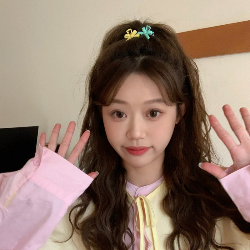 Fashion Sederhana Warna Permen Wanita Kecil Ikatan Simpul Desain Rambut Cakar Klip Gadis Manis Segar Hiu Klip Poni Samping Ambil Jepit Rambut Aksesoris Rambut