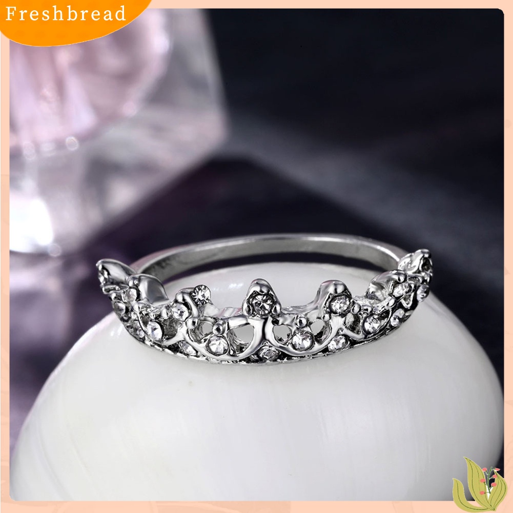 &lt; Freshbread &gt; Wanita Fashion Berlian Imitasi Bertatahkan Hollow Mahkota Jari Cincin Hadiah Perhiasan Pernikahan