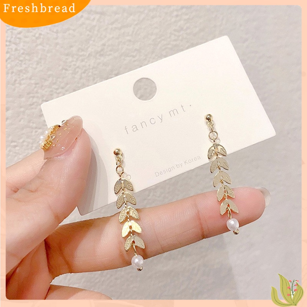 &lt; Freshbread &gt; 1pasang Anting Pejantan Bersinar Mutiara Imitasi Rumbai Desain Geometris Bentuk Reguler Dekorasi Colorfast Lady Elegan Anting Panjang Aksesoris Pakaian