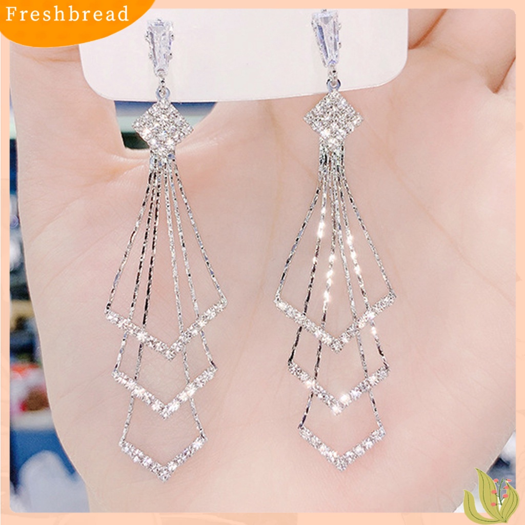 &lt; Freshbread &gt; Wanita Drop Earrings Tiga Lapis Berlian Imitasi Mengkilap Bentuk Belah Ketupat Anting Gantung Aksesori Perempuan