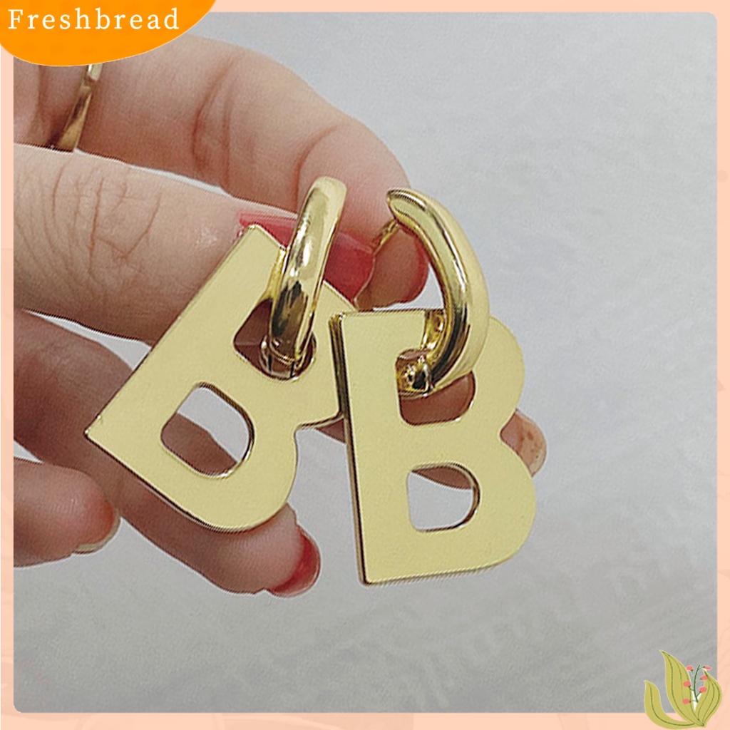 &lt; Freshbread &gt; 1pasang Anting Menjuntai Logam B Huruf Dekorasi Perhiasan Berlebihan Semua Pertandingan Anting Liontin Untuk Pacaran