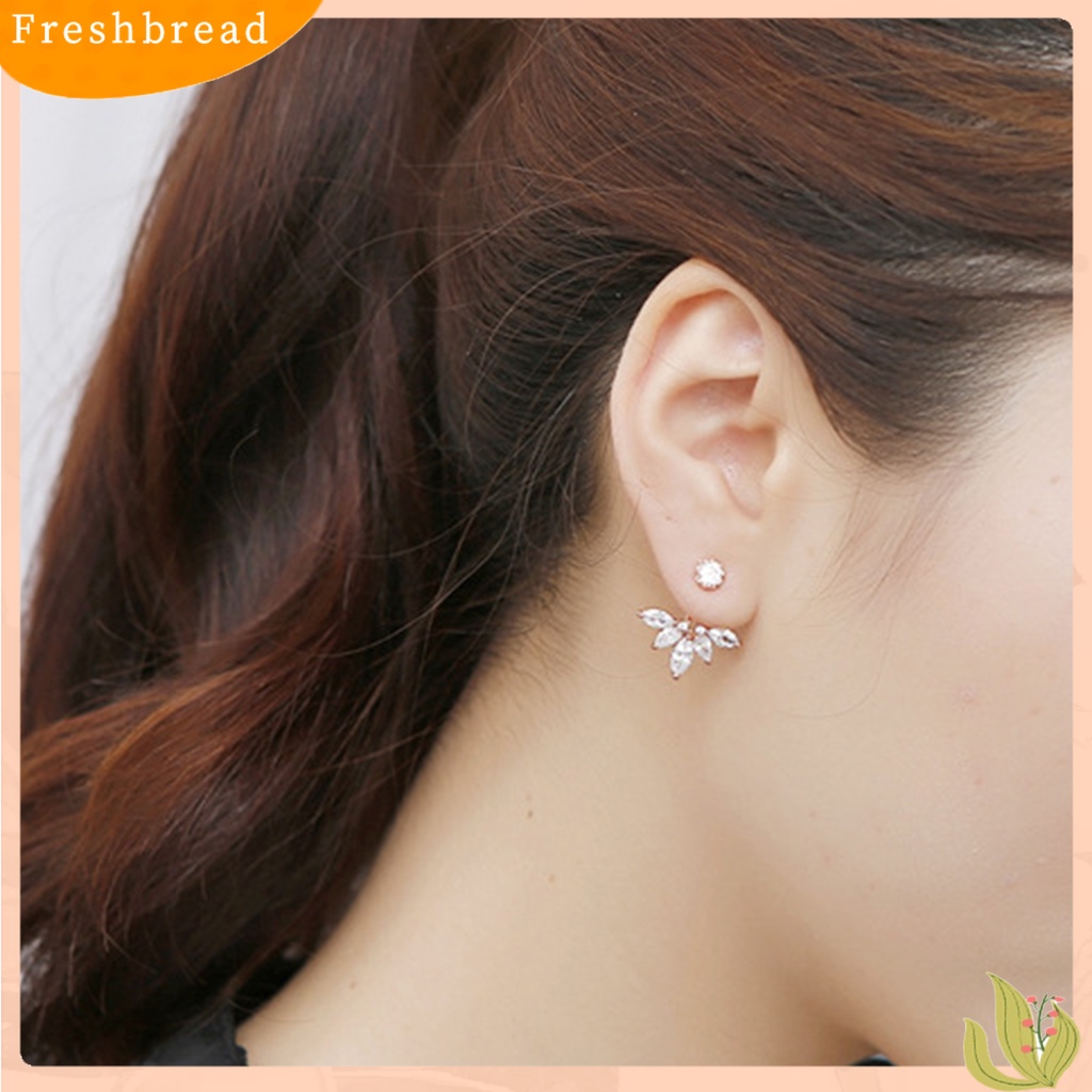 &lt; Freshbread &gt; 1pasang Ear Studs Nice-looking Praktis Paduan Bentuk Bunga Berlian Imitasi Wanita Anting Perhiasan Aksesori