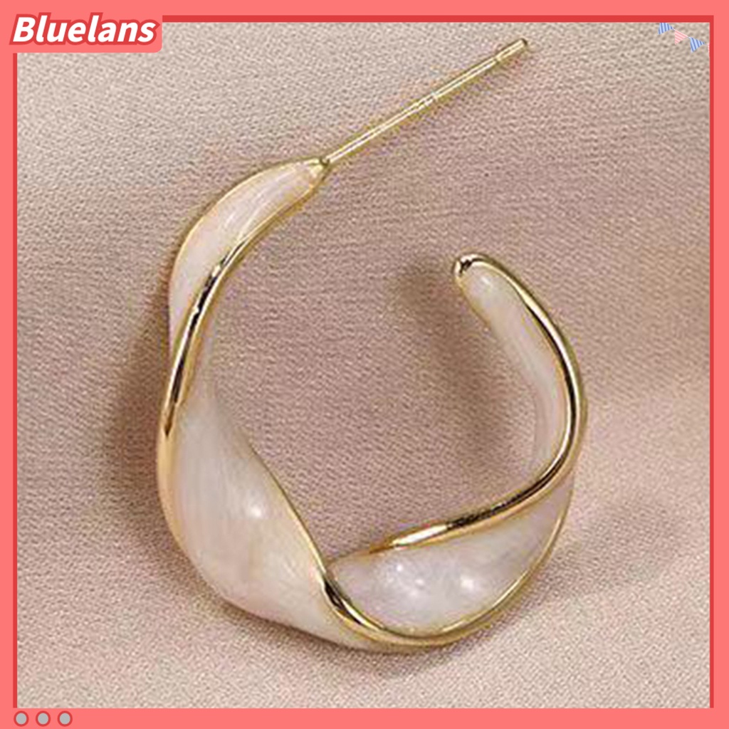 {In Stock} 1pasang Ladies Earrings Retro Stud Type Twisted Metal Ring Corrugated Indah Fashion Hoop Earrings Perhiasan Aksesoris