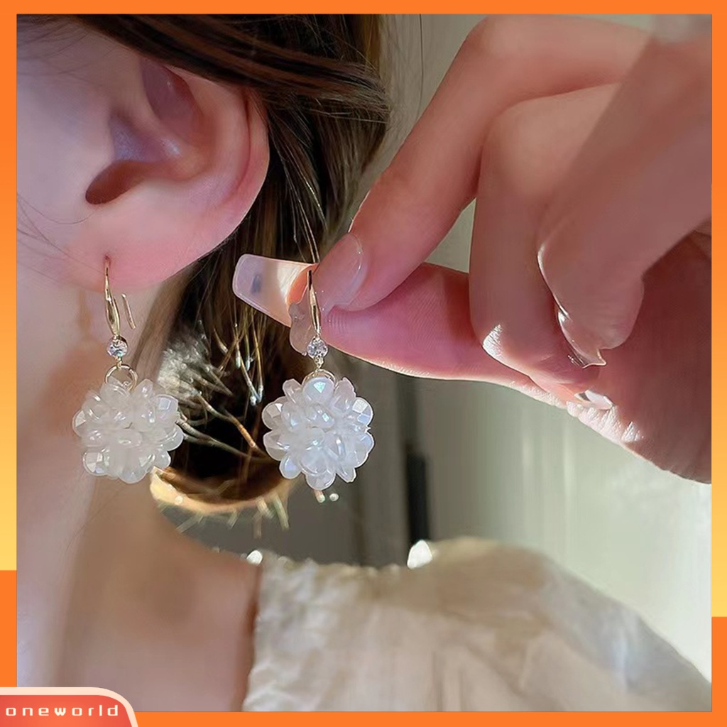 [EONE] 1pasang Anting Kait Gaya Perancis Elegan Temperamen Peri Hadiah Kecil Putih Solid Bola Bunga Drop Earrings Fashion Perhiasan