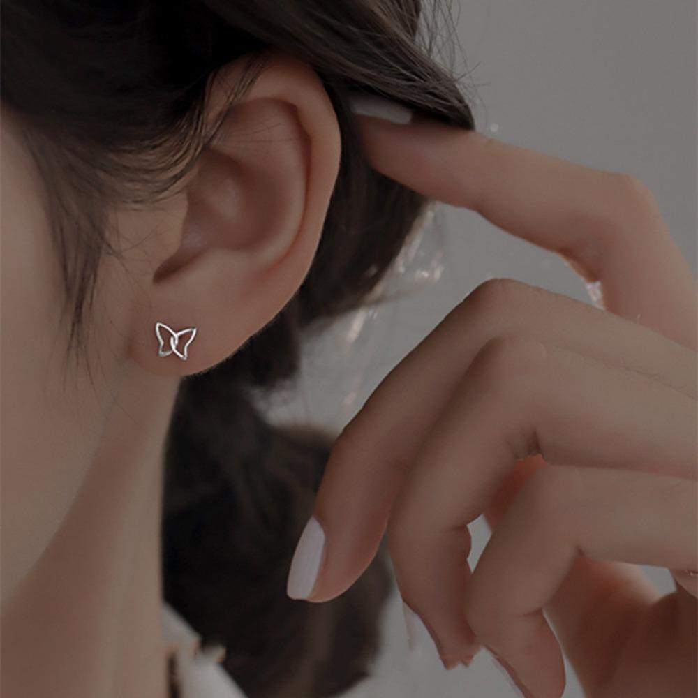 Mxbeauty Anting Kupu-Kupu Berongga Hadiah Ulang Tahun Little Fresh Senior Sense Anti-Alergi Cahaya Mewah Elemen Hewan Anting Gaya Korea