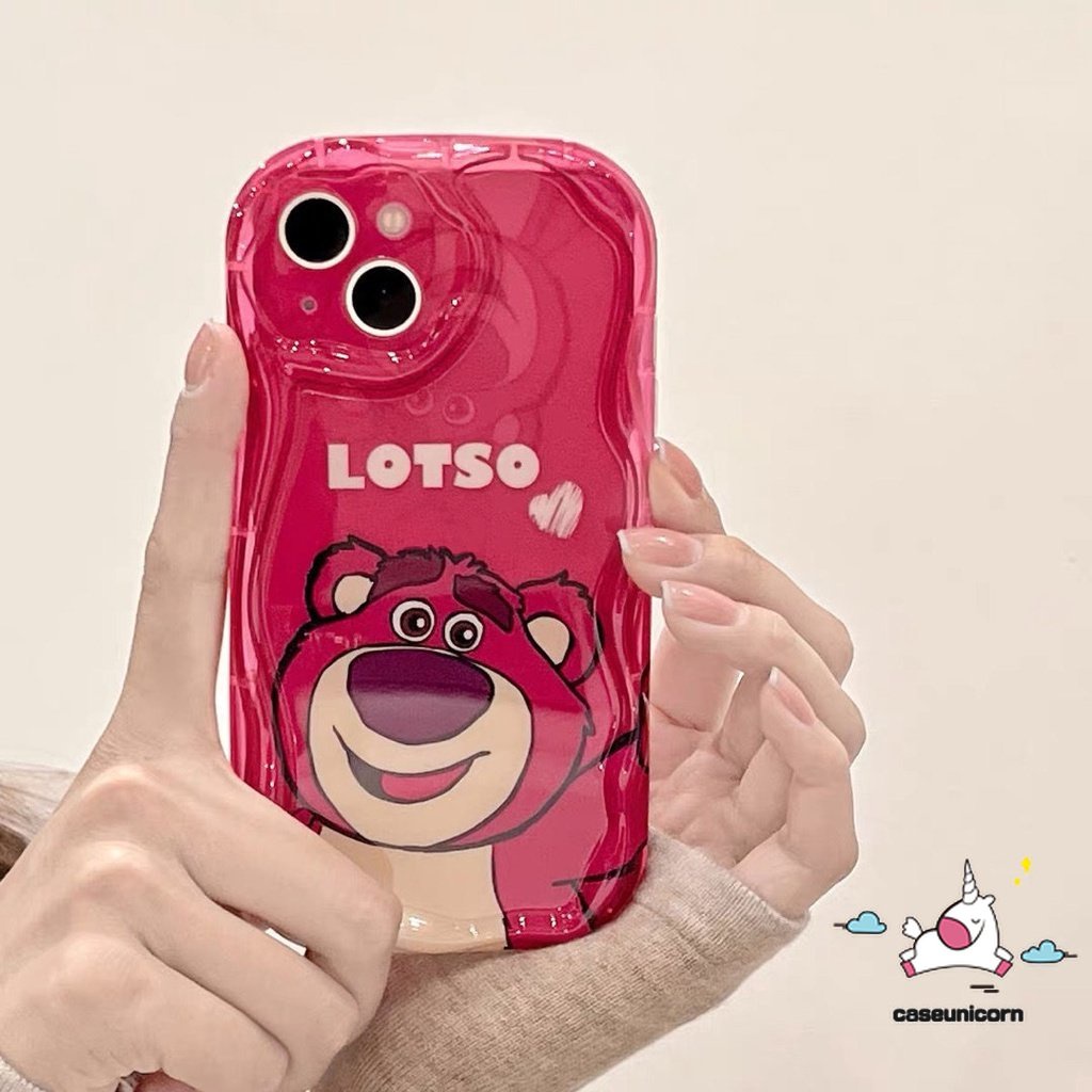 IPHONE Casing Ponsel Tepi Melengkung Bergelombang Kreatif 3D Kompatibel Untuk Iphone11 14 12 13 Pro Max XR X7 8 6s 6 Plus XS Max SE 2020 Kartun Beruang Strawberry Lucu Manyo Shockproof Soft Glossy Cover