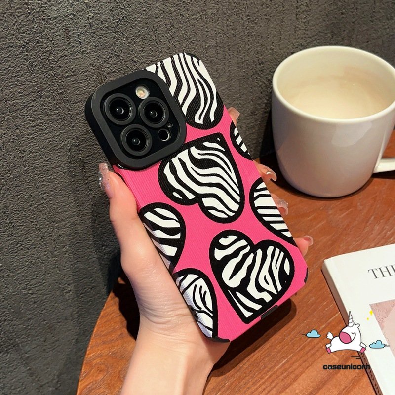 IPHONE Kompatibel Untuk Iphone14 11 13 12 Pro MAX XR X 7Plus 8Plus 7 8 Plus XS MAX Retro Trendy Fashion Huruf Inggris Silikon Lembut Pink Mewah Tekstur Kulit Back Case