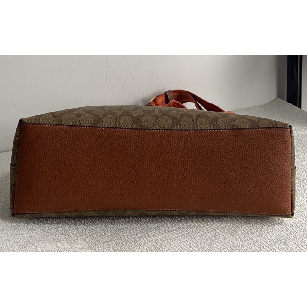 New Coach Classic Signature Collection  Logan Carryall