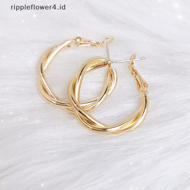 {rippleflower4.id} 1pasang Anting Fashion Untuk Wanita Sederhana Dikepang Anting Hoop Anting Geometris Memutar Anting Hoop Temperamen Perhiasan Aksesoris Hadiah Natal~