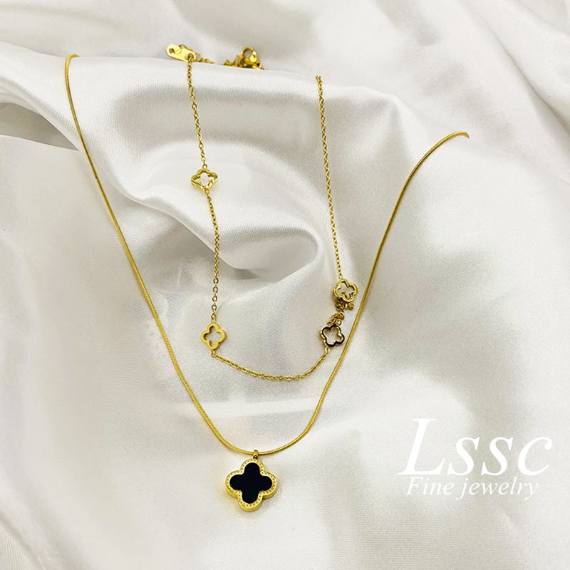 Kalung Titanium 2 Layer Bunga Clover Hitam Cantik Korea Emas 18K Anti Karat Aksesoris Wanita Perhiasan