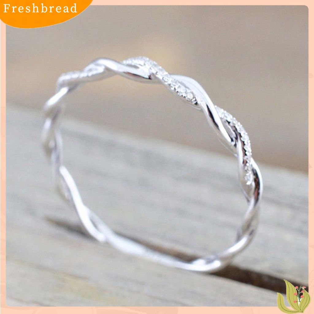 &lt; Freshbread &gt; Wanita Cincin Memutar Bentuk Berlian Imitasi Perhiasan Cincin Kilau Terang Indah Untuk Pernikahan