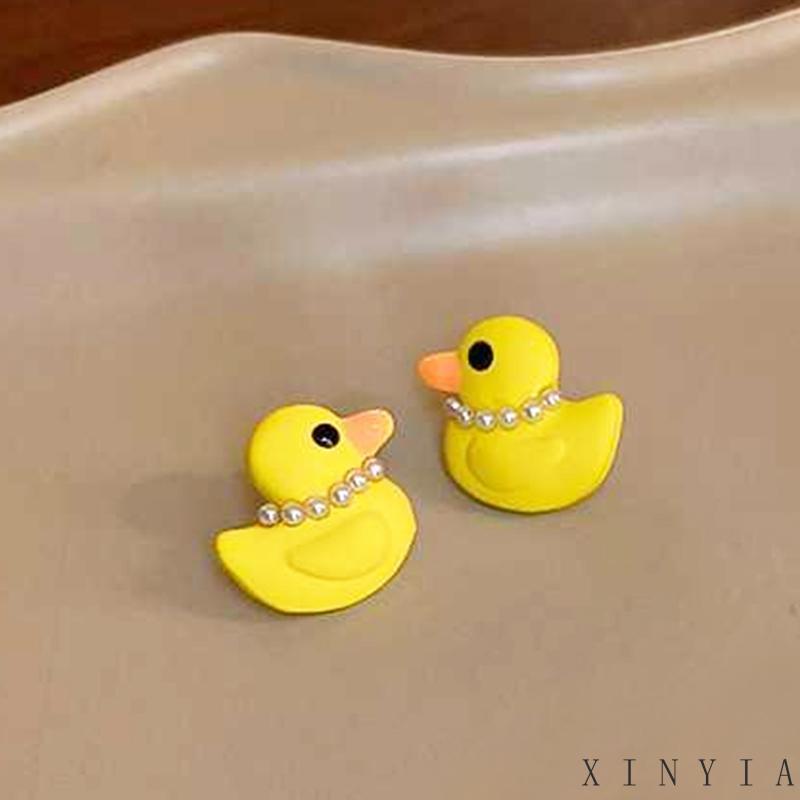 【Bayar di tempat】Kartun Gadis Lucu Anting Mutiara Kecil Kuning Bebek Telinga Studs Earrings Desain Sense