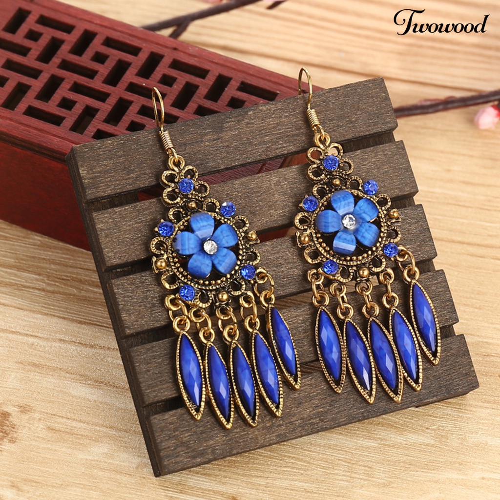 Twowood 1pasang Anting Wanita Bentuk Bunga Rumbai Berlian Imitasi Mengkilap Drop Earrings Untuk Prom