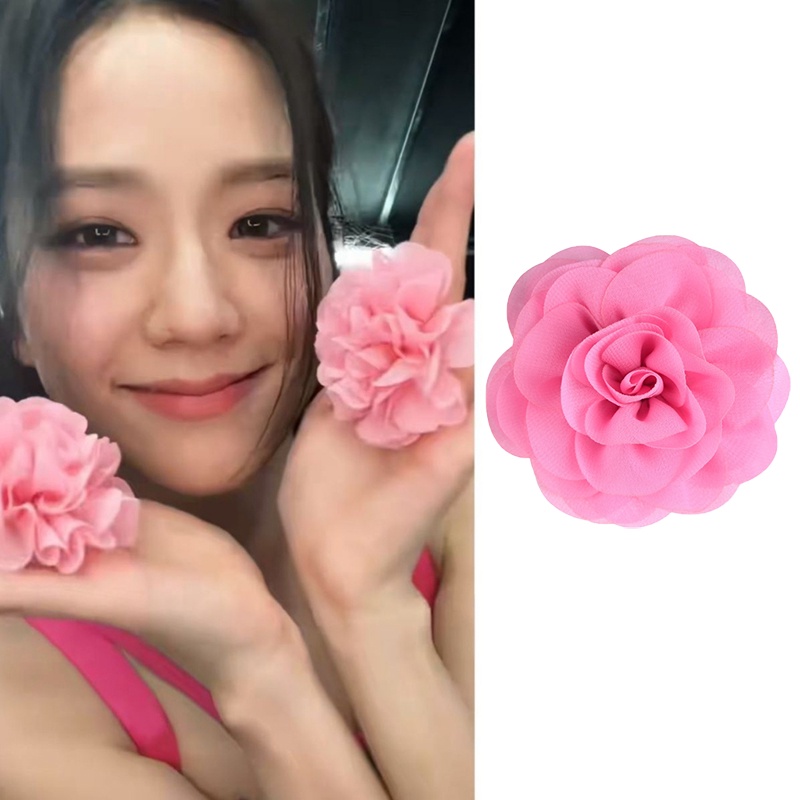 2pcs Blackpink Jisoo Flower Same Hand-cranked Camellia Flowers Cincin Menari Performa Blackpink Properti Foto