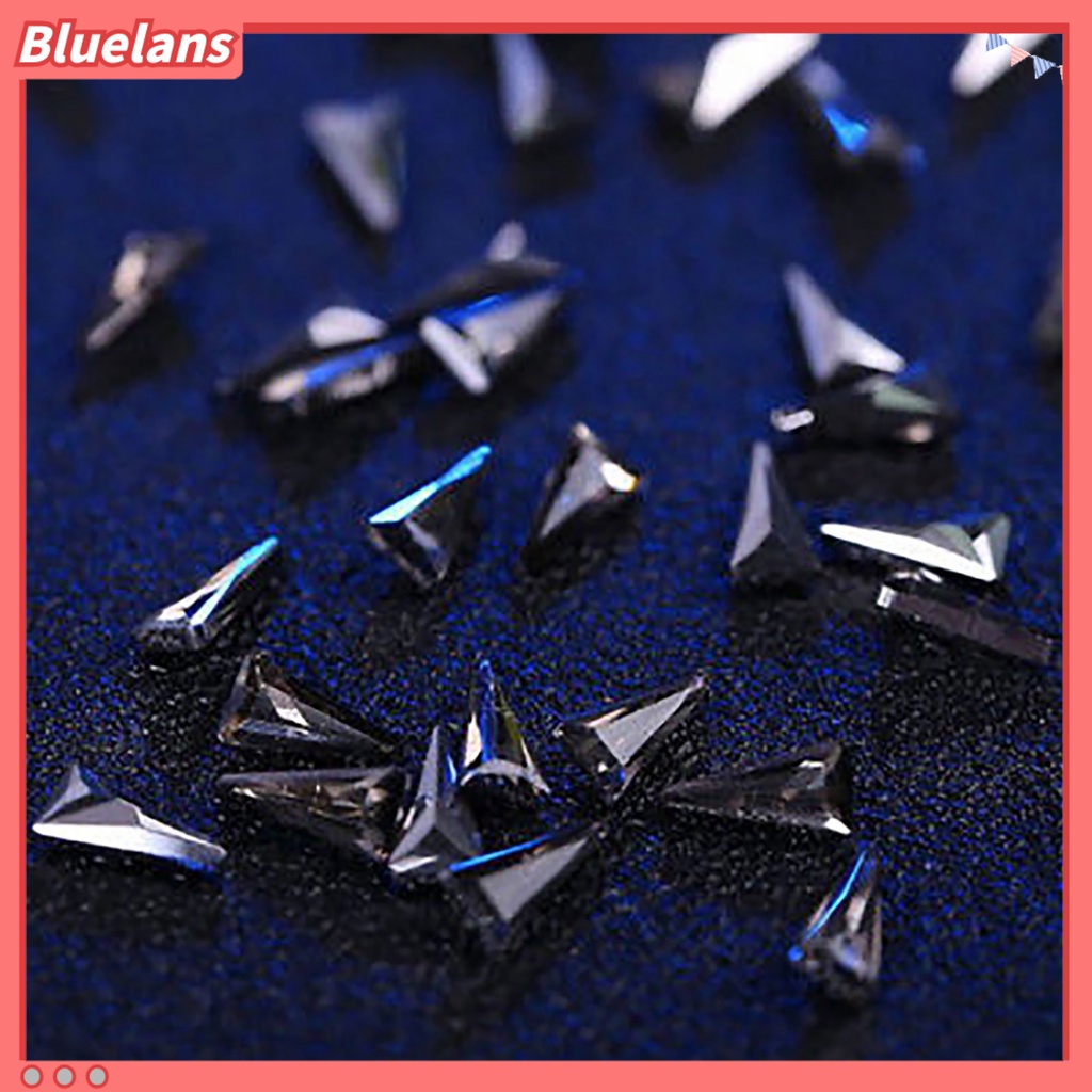 [BLM] 10pcs Wanita Segitiga Nail Art Tip Berlian Imitasi Mengkilap DIY Dekorasi Manicure Kit