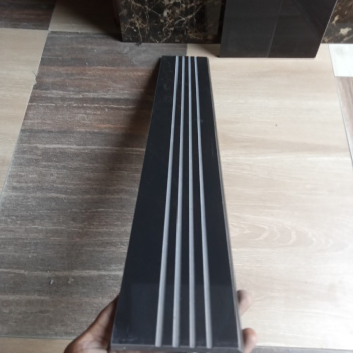 GRANIT LIST PLINT 10X50 GRANIT HITAM DINDING LANTAI TANGGA