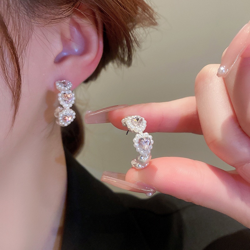 Mutiara Set Berlian Hati Bentuk C Anting Aksesoris Versi Korea Sederhana