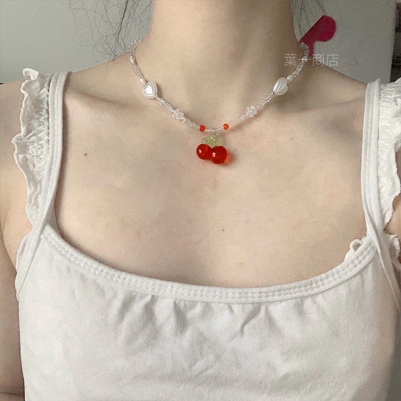 Kalung Mutiara Retro Prancis Musim Panas Cherry Liontin Gaya ins Unik Temperamen Sederhana Rantai Klavikula Cinta Tahun Baru