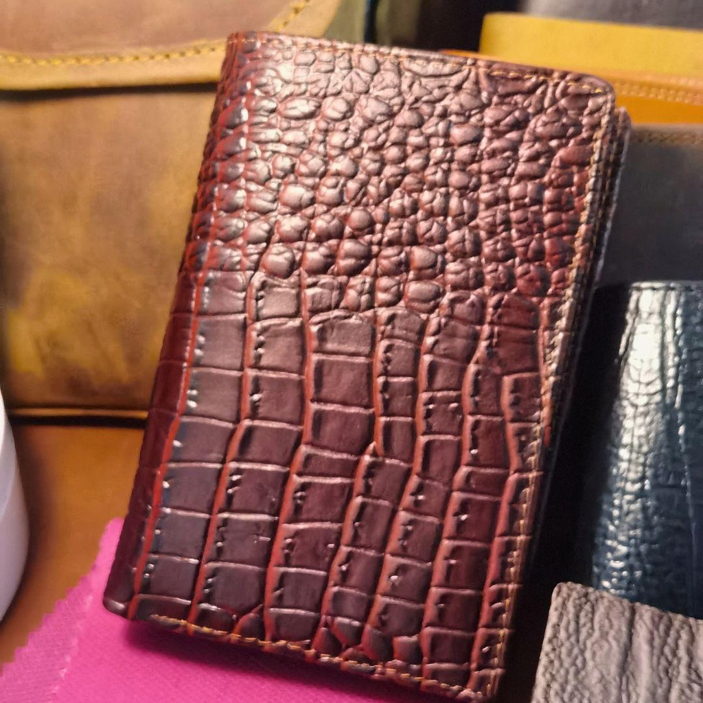 DOmpet Tanggung Pria axie 3 Kulit