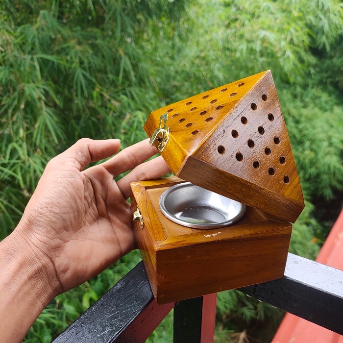 Prapen Mabhara Antik/Prapen Kayu/Tempat Buhur Alat Pendupaan Prapen Bahan Kayu Jati