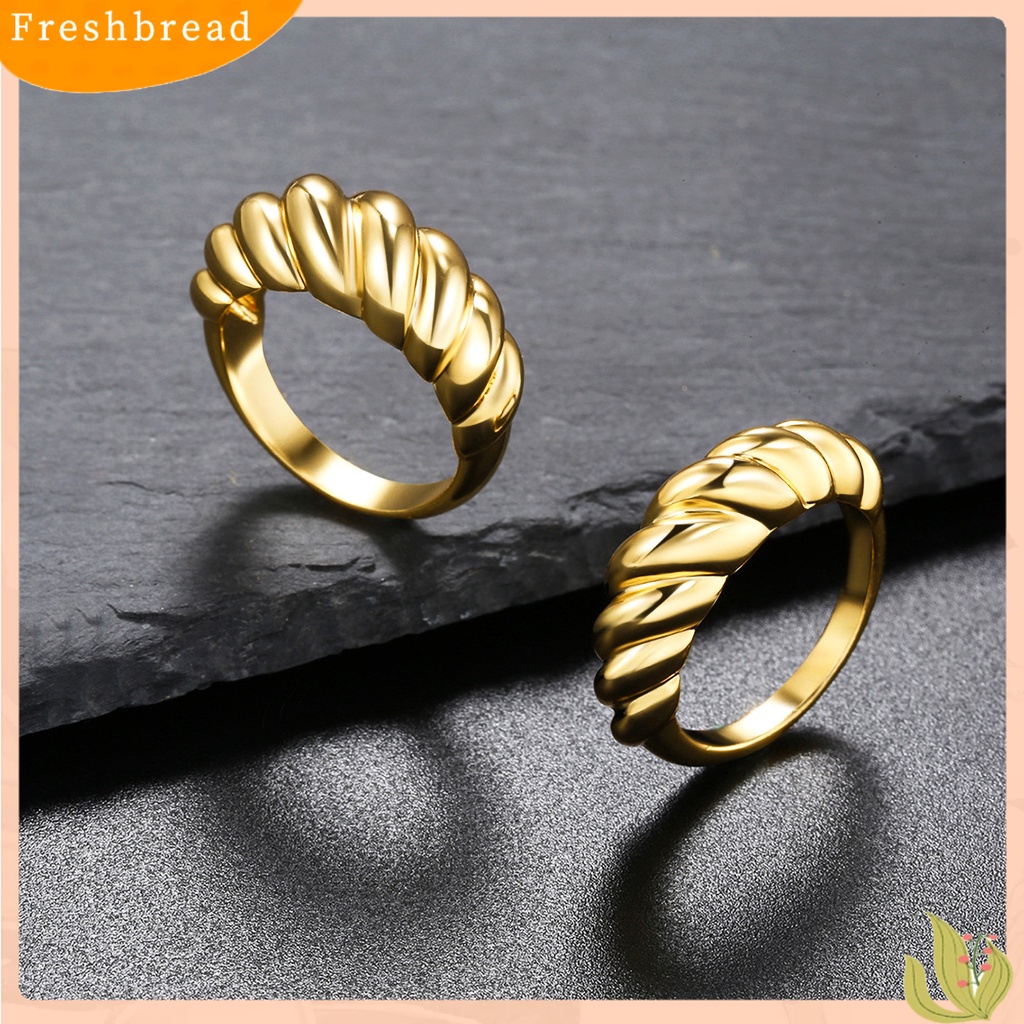 &lt; Freshbread &gt; Cincin Unisex Bentuk Melintir Perhiasan Lapis Simple Unisex Anti Karat Untuk Pesta