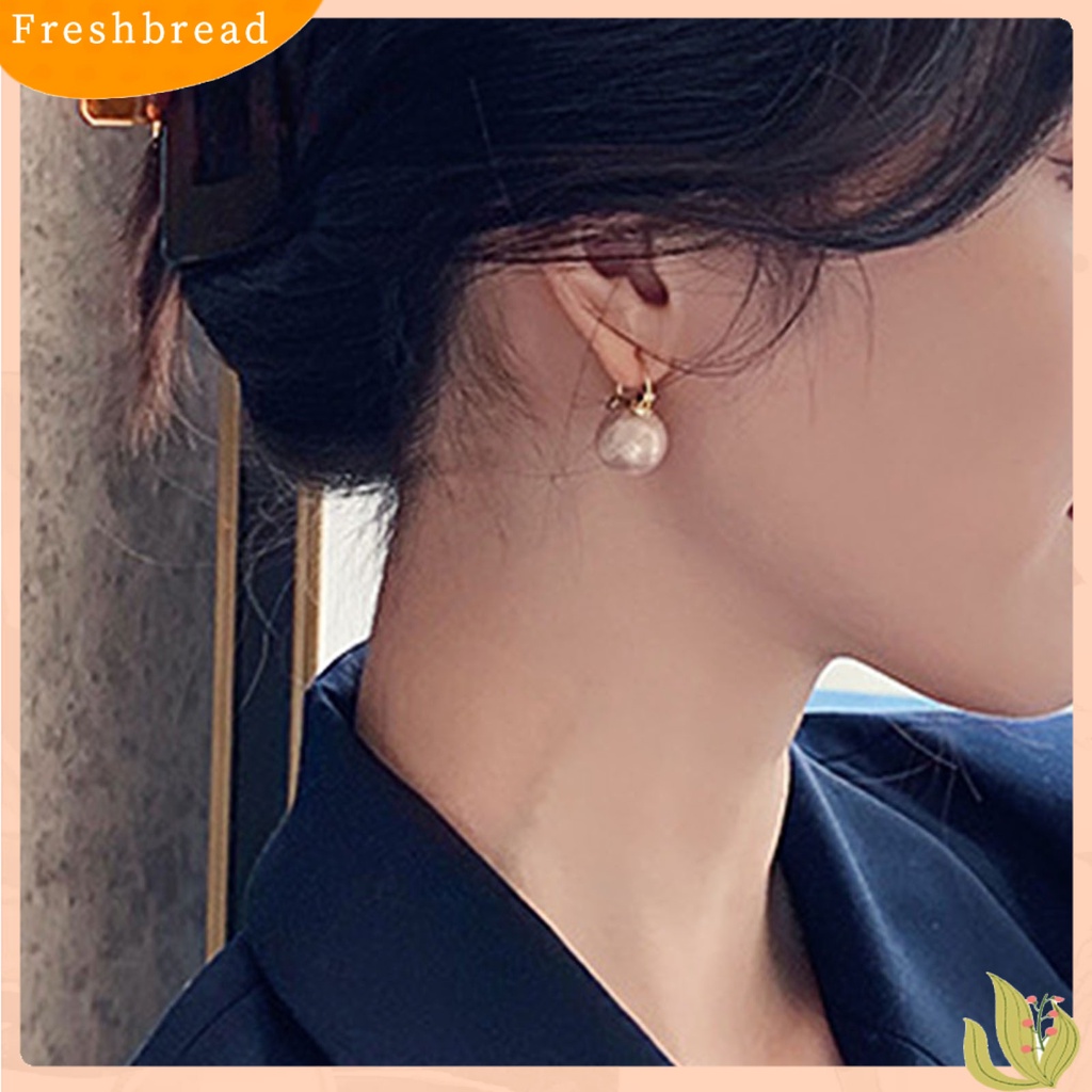 &lt; Freshbread &gt; 1pasang Anting Lady Drop Mutiara Imitasi Dikontrak Anting Menjuntai Geometris Vintage Elegan Untuk Hadiah