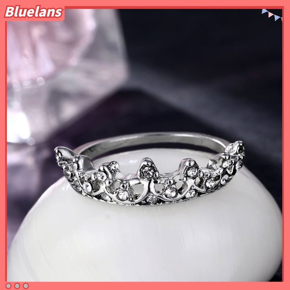 {In Stock} Wanita Fashion Berlian Imitasi Bertatahkan Hollow Mahkota Jari Cincin Hadiah Perhiasan Pernikahan