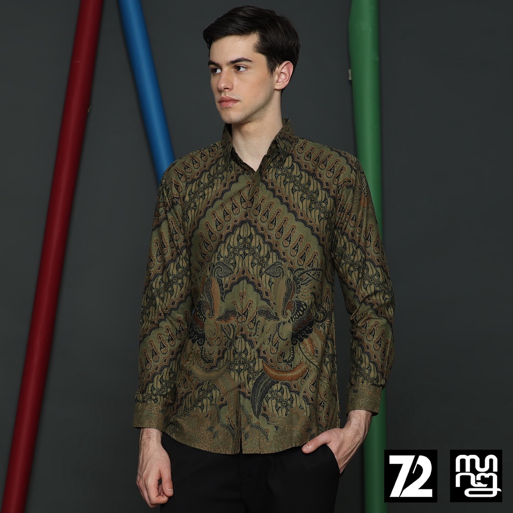 KEMEJA BATIK PRIA Katun Lengan Panjang Slimfit Motif Parang Seling Warna Hijau Alam 723409 Cap 72 - Baju Kemeja Atasan Pakaian Setelan Batik Pria Cowok Laki Laki Remaja Keluarga Kantor Lengan Panjang Modern Slimfit Slim Fit Premium Kekinian