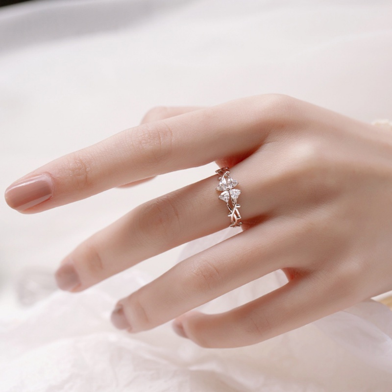 Perhiasan Cincin Jari Telunjuk Model Terbuka Bentuk Daun Clover Aksen Berlian Zircon Gaya Korea Untuk Wanita