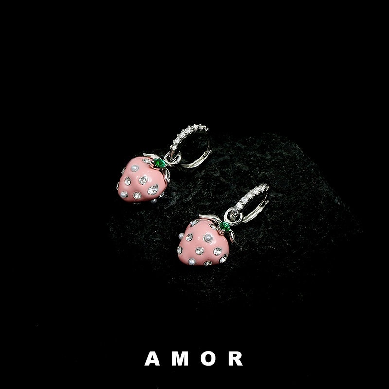 Anting Putri Strawberry Lucu