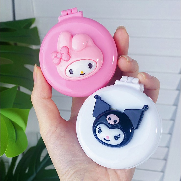[Unggulan] 1pc Kartun 2-in-1 Putaran Air Bag Comb Dengan Cermin Sanrio Air Cushion Comb Portable Melody Kuromi Sisir Pijat Lipat Perlengkapan Travel Alat Styling Rambut Untuk Wanita