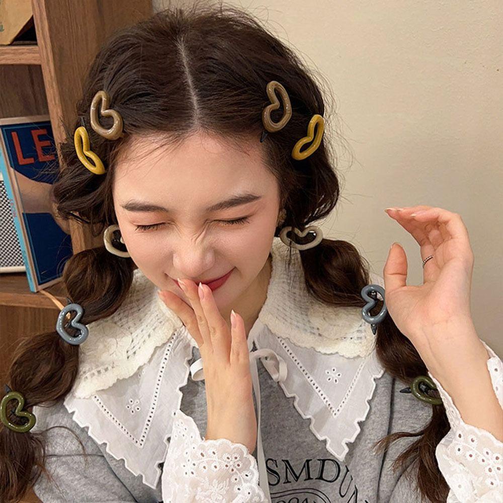 Agustina Love Heart Hair Clip Sweet Simple Bangs Clip Hiasan Kepala Hadiah Klip Samping Duckbill Clip Y2K Jepit Rambut