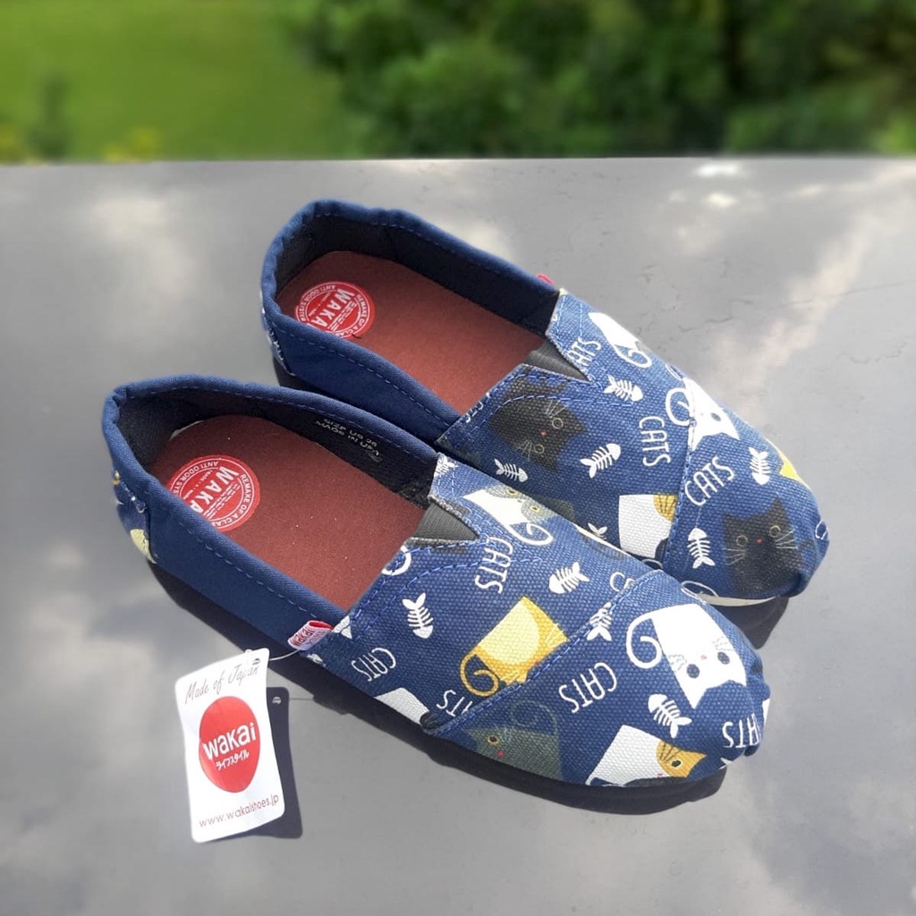 Sepatu Slip On WAKAI Wanita  - Sol Full Karet Lentur Anti Slip - WKW-3640