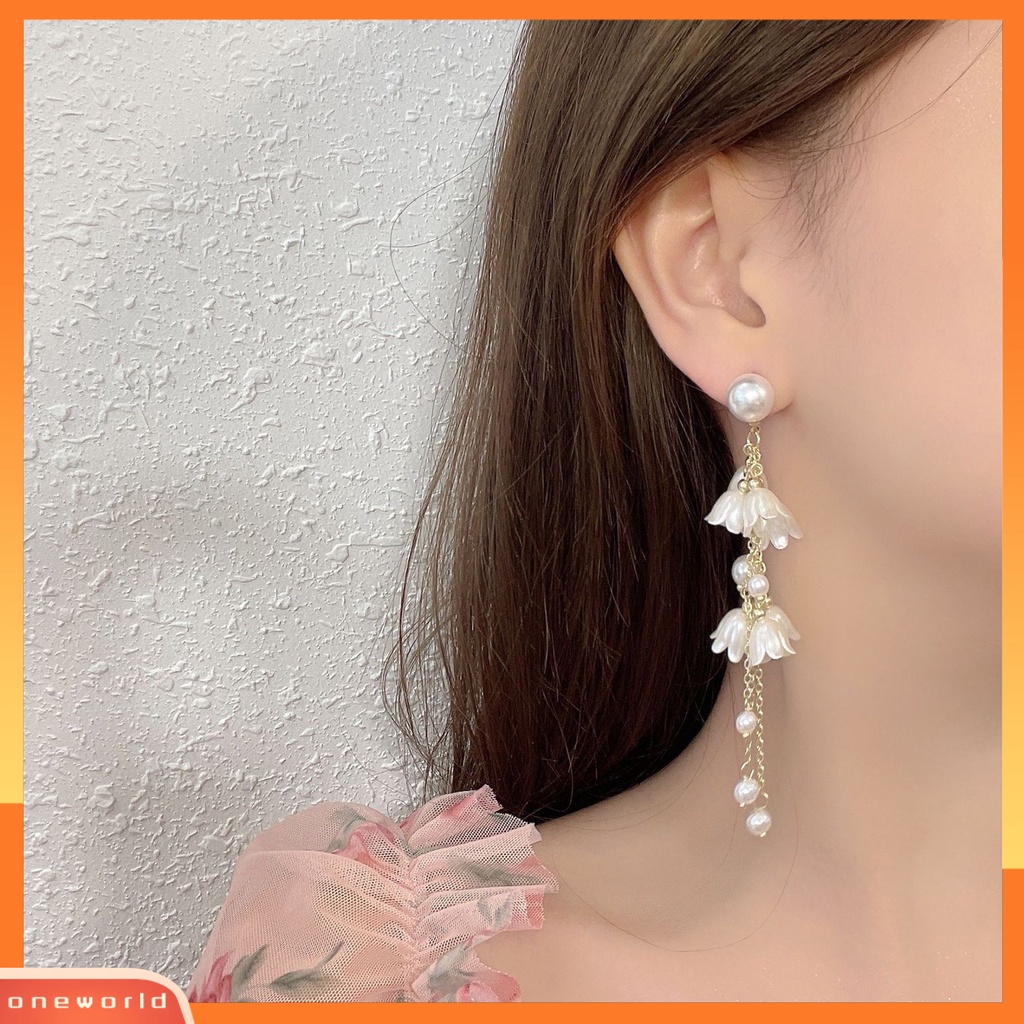 [WOD] 1pasang Anting Rumbai Bunga Liontin Mutiara Imitasi Electroplating Tidak Alergi High Gloss Ear Ornament Colorfast Lady Elegan Anting Rumbai Rantai Panjang Untuk Pacaran