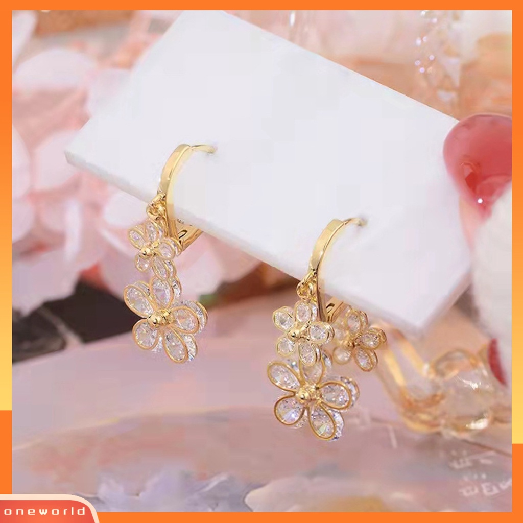 [WOD] 1pasang Wanita Hoop Earrings Shiny Vivid Rumbai Kristal Imitasi Bentuk Bunga Anting Gantung Perhiasan Pernikahan