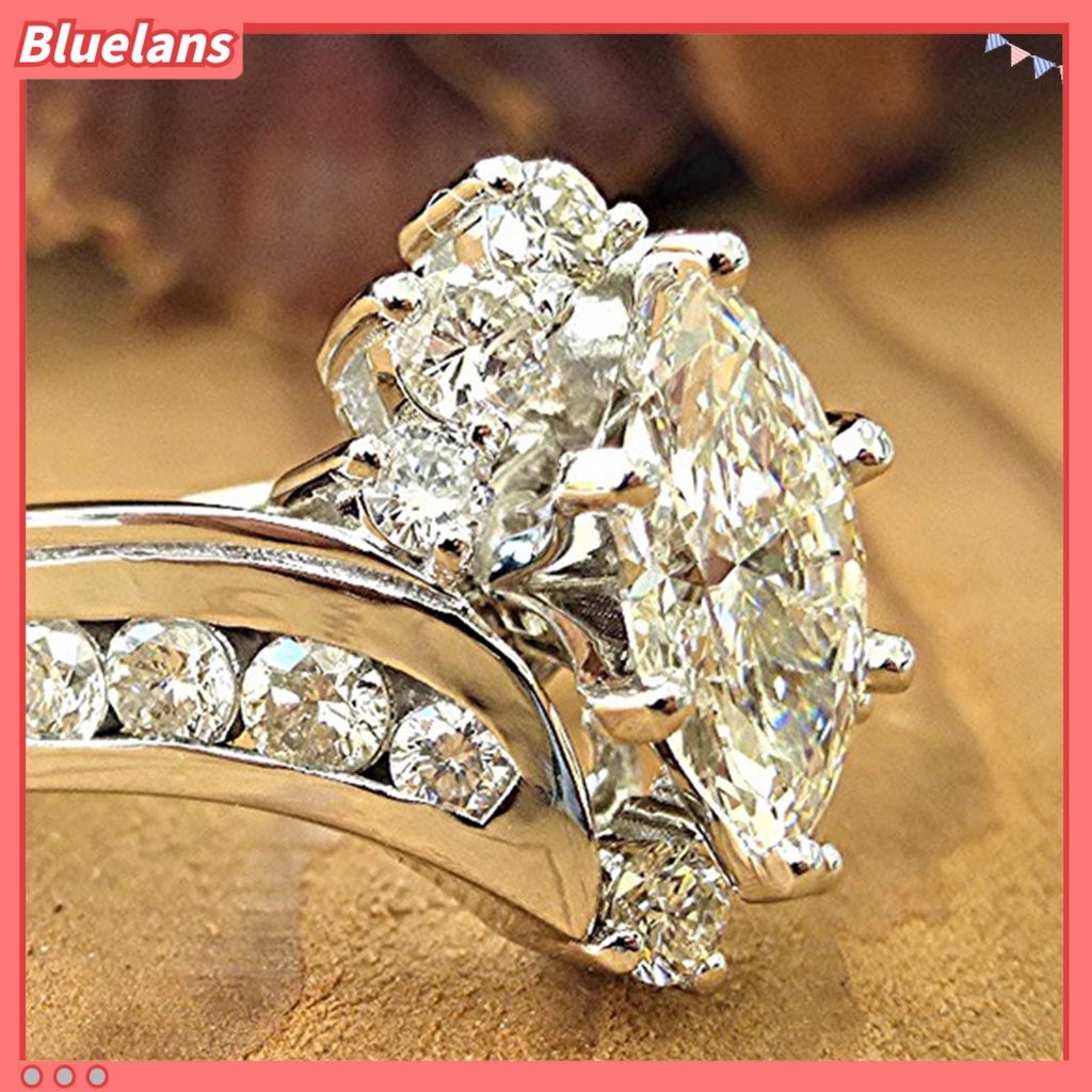 [BLS] Fashion Cincin Sparkling Kreatif Bentuk Shiny Efek Visual Tidak Iritasi Mudah Dipakai Zirkon Hias Bersinar Jari Cincin Wanita Perhiasan Pernikahan Hadiah Ulang Tahun