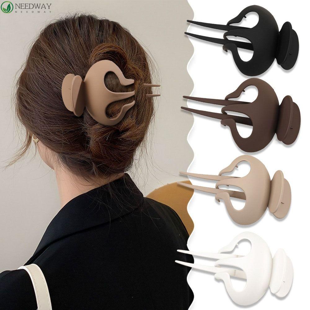 Needway Acrylic Hair Claw Elegan Manis Geometris Untuk Anak Perempuan Klip Rambut Hiu Klip Ponytail Holder Hiasan Kepala Untuk Wanita Aksesoris Rambut