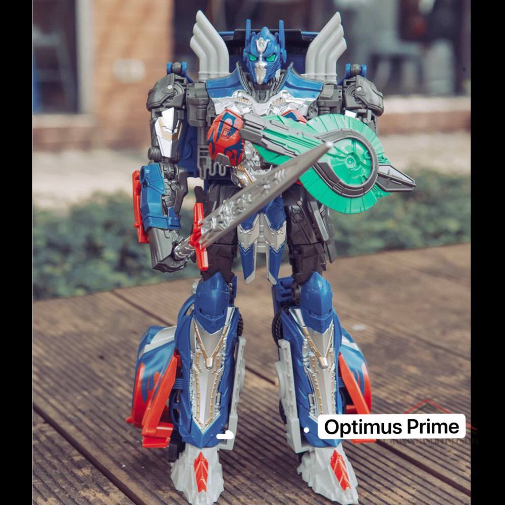 Mainan Robot BmB Optimus Prime Savior Deformation - Alloy Version