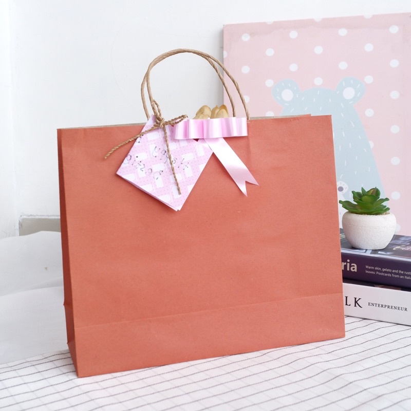 

Paperbag - Tweelyforbag - Tas Kado - Pembungkus Kado & Kemasan