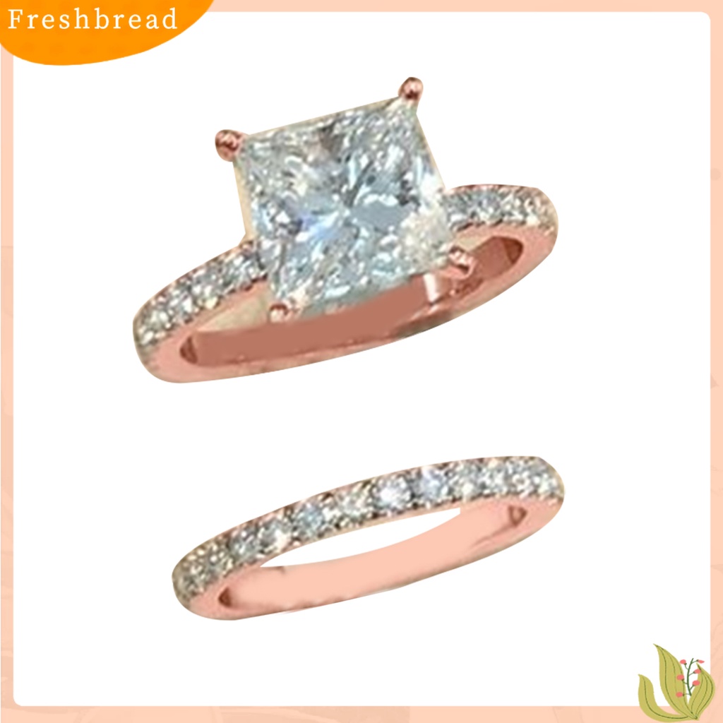 &lt; Freshbread &gt; 2 Pcs Cubic Zirconia Rings Shiny Square Faux Crystal Alloy Ring Elegan Perhiasan Aksesoris Temperamen Wanita Jari Cincin Set Pertunangan Hadiah Fashion Perhiasan