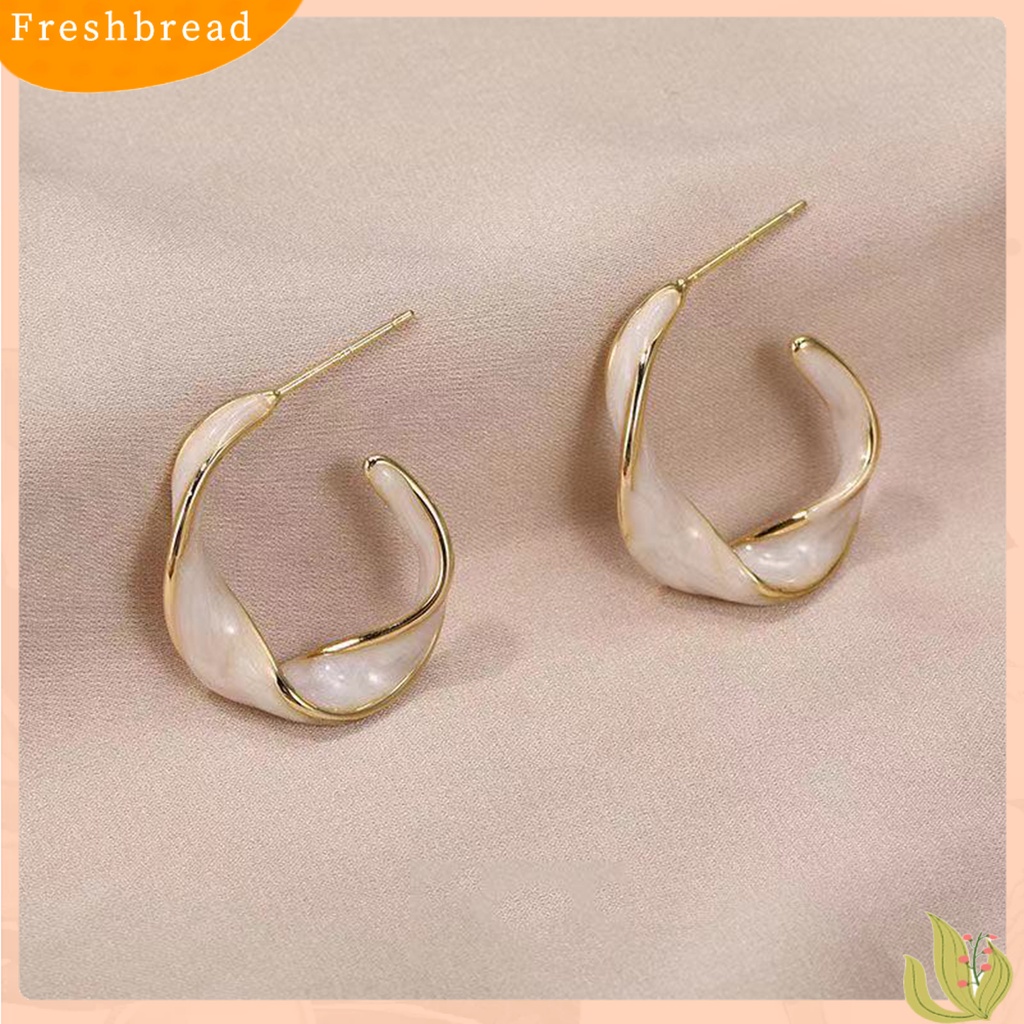 {In Stock} 1pasang Ladies Earrings Retro Stud Type Twisted Metal Ring Corrugated Indah Fashion Hoop Earrings Perhiasan Aksesoris