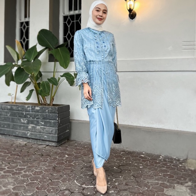 chandani.id• MEENA OUTER in ice blue | Kebaya Kondangan Wisuda | Bridesmaid | Wedding Lamaran Payet Kain Lilit