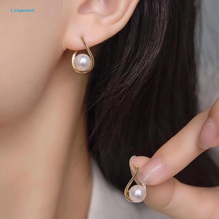 Lilyscent 1pasang Anting Ringan Aksesoris Pakaian Wanita Halus Elegan Hoop Earrings Light Luxury