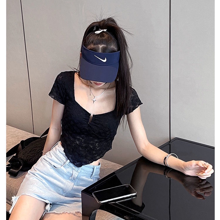 Red Pendek Manis Gadis Panas Top Wanita Gaun Musim Panas 2022 Cahaya Baru Gaya Eropa dan Amerika Berongga Lengan Pendek T-shirt square V-Leher Renda Kemeja