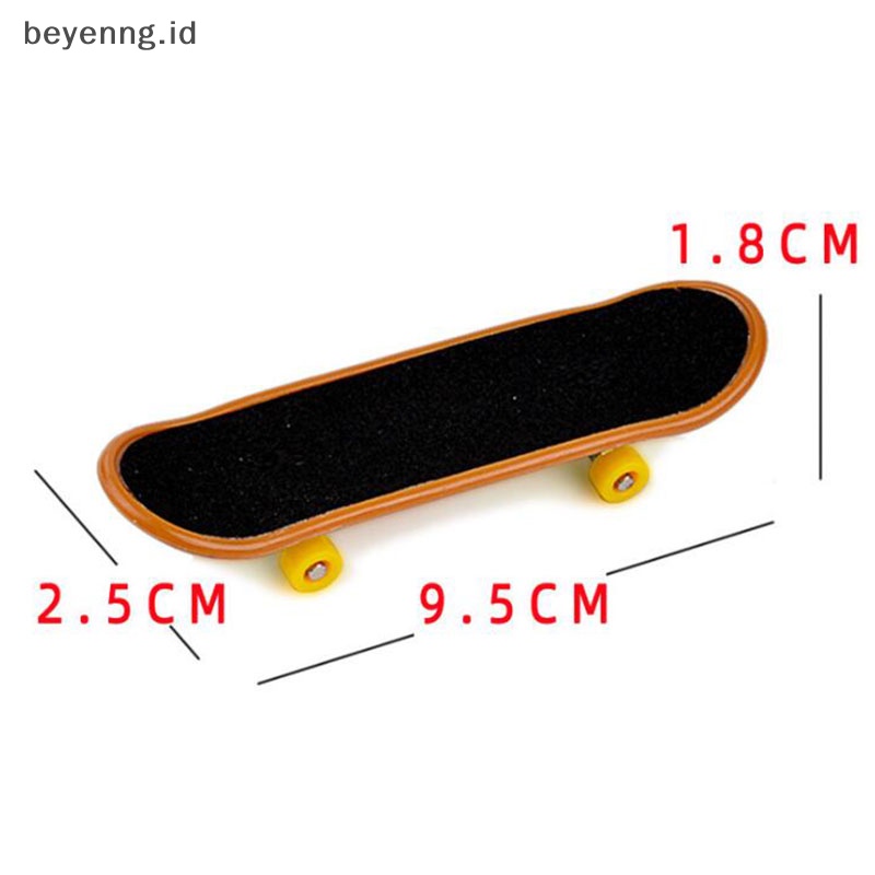 Beyen 1PC Cute Kids Anak Mini Fingerboard Skate Kost Hadiah Mainan Pesta Random ID