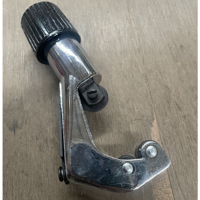 

Pemotong Pipa Tembaga Ukuran 1/8 – 1.1/8 in, Tube Cutter Pipe 3 - 28mm RSS27