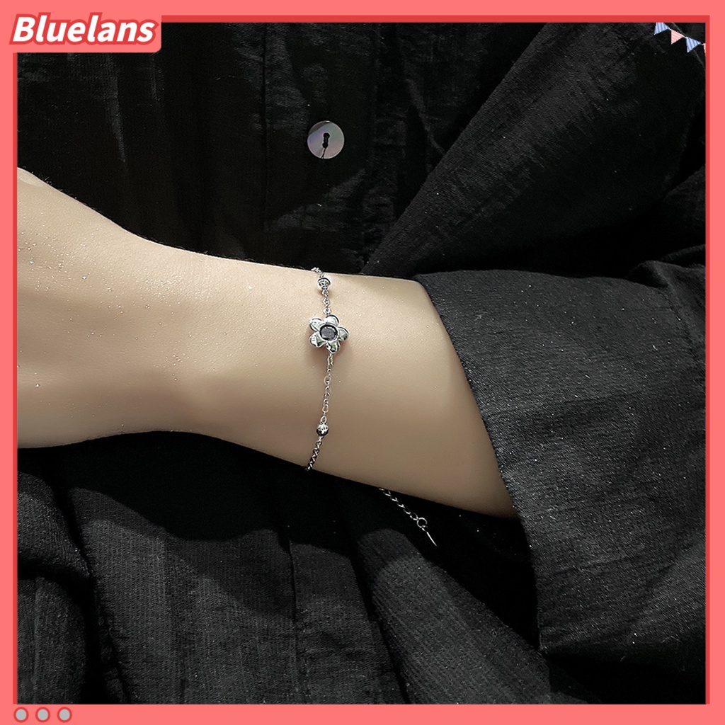 [BLS] Wanita Gelang Adjustable Berlian Imitasi Mengkilap Hias Manis All-match Dekorasi Hadiah Ulang Tahun Gadis Lima Kelopak Bunga Rantai Gelang Tangan Perhiasan Untuk Pacaran