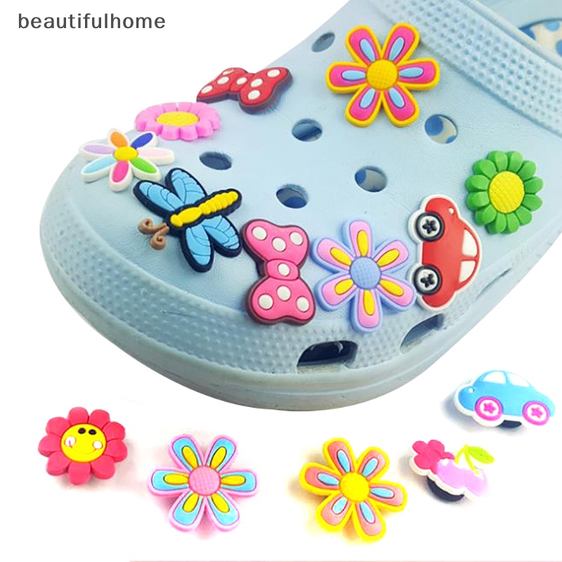 {beautifulhome} 20pcs Crocs Jibbitz Gaya Acak Bahan PVC Pesona Sepatu Kartun Lucu Untuk Crocs Slipper.