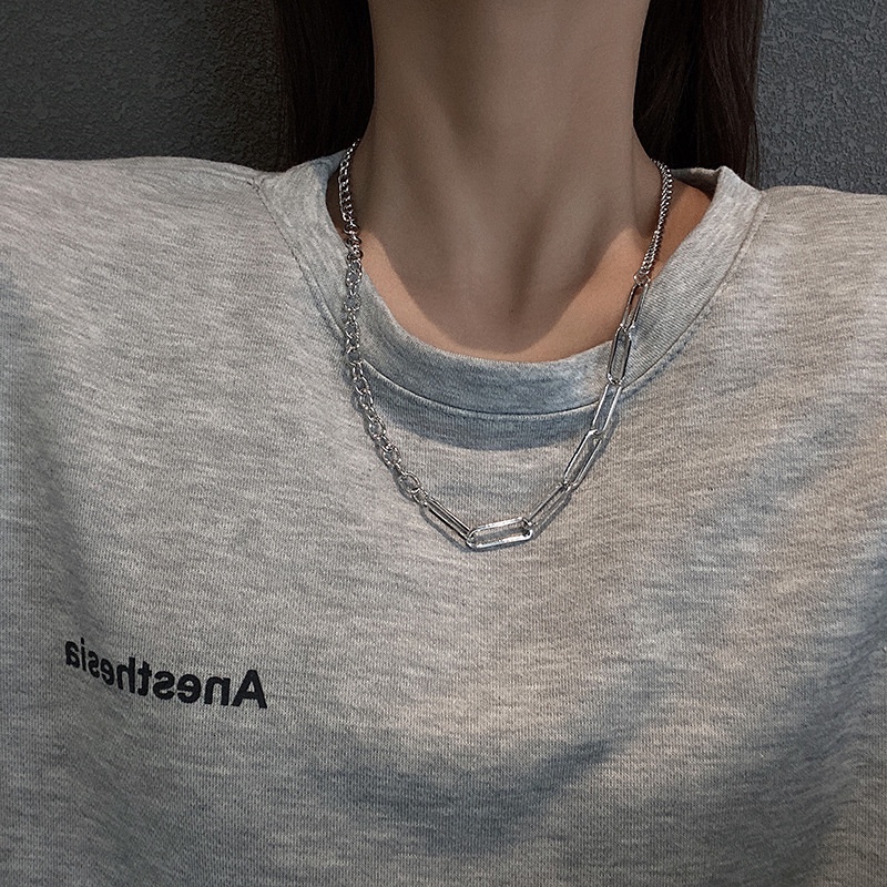 Kalung Penjepit Kertas Sederhana ins Gaya Keren Rantai Pin Klavikula Unik Hip-Hop Influencer Pria Wanita Kalung Baja Titanium